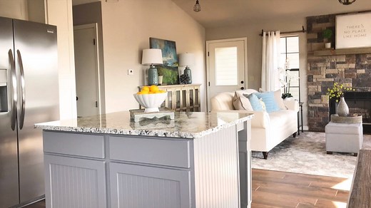 With an open floor plan, the Aspen features an inviting porch and a generous family area with a cathedral ceiling and optional fireplace. This plan is also offered with a loft! https://www.ubh.com/house-plan-gallery/house-plan/aspen/ | United Built Homes