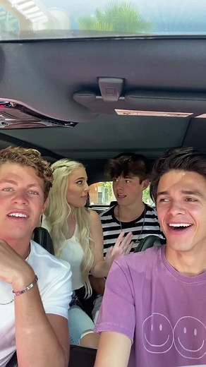 the one friend that is crazy talented 😂 @lexihensler @benazelart @jeremyhutchins