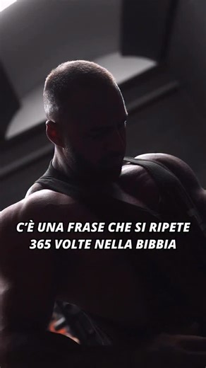 Matteo Di Cecco on Instagram: "Quante volte ci fermiamo proprio davanti ai nostri sogni? Per paura. Paura di cadere, di essere giudicati, di non essere abbastanza. E così restiamo lì, immobili, nella nostra comfort zone, mentre la vita ci scorre davanti agli occhi. Ma la verità è questa: dietro ogni paura c’è qualcosa di enorme. Crescita. Scoperta. Libertà. La paura non sparisce mai del tutto. Ma puoi scegliere di non lasciarle il volante. Fai quel passo anche se tremi. Pubblica quel video anche