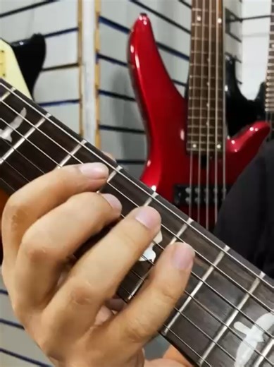 Entre cuerdas, ritmo y sonido 🎸🎧 Conoce a Saúl Machen, profesor en Academia Digimat. Guitarra, bajo, ukelele y audio en un solo lugar. No lo pienses más y dale play 🎶 #Digimat #TalentoDigimat #MusicaTikTok #ParaTi #fyp