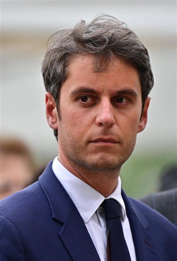 Gabriel Attal assume les échecs de l’ère Macron et trace son propre chemin