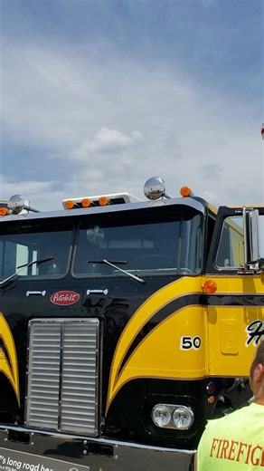 52K views · 2.8K reactions | Old school Peterbilt cabover Truck #truck #video #trucks #wow #oldschool #auto #trucking #diesel #cool | iTrucker | Facebook