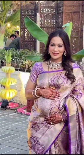 Mom to be 🤗❤️ #manjarivahini#vishudada#babyshower#mahadikfamily#kolhapur#love#couple#trending