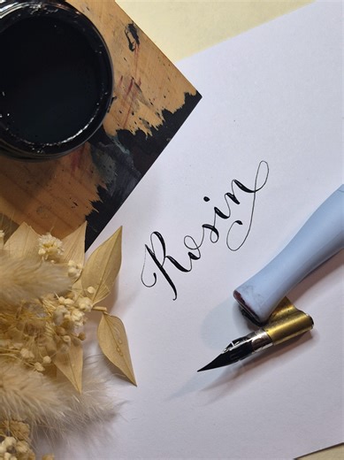 I just love writing names and getting creating with all the loops and flows to fill the space 💕. Comment your name for a rating ✨️ ✍️🏻 #satisfyingvideos #calligraphy #writingnames #rating