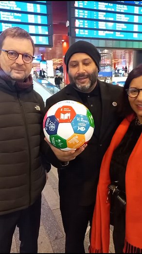 Fotbal je fair play hra a pravidla platí pro všechny stejně bez rozdílu barvy pleti. Držím palce všem týmům v republice a díky Lukáš Pulko Starší, jeho kolegům i svěřencům a Michalu Brožovi z OSN Česká republika. | Lucie Fuková - vládní zmocněnkyně pro záležitosti romské menšiny