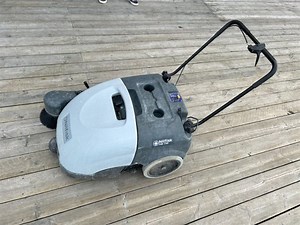 Blinto - Sopmaskin  - Nilfisk SW750