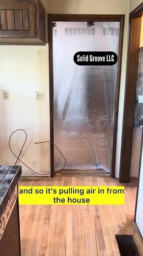 How to keep dust out of your house! #diy #construction #hardwoodfloors