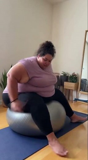 Exercise Ball Gone Wrong #fails #fitness #funny