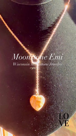 Wisconsin Moonstone Jewelry by Emi Wisconsin Moonstone is beyond beauty It’s a piece of Earth’s gift -moonstone emi- #wisconsinmoonstonejewerly #wisconisnmoonstone #moonstoneemi #ウィスコンシンムーンストーン #発掘女子エミ