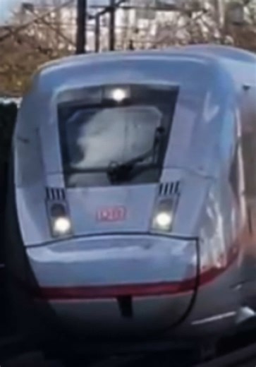 ICE 4 in Richtung Schnellfahrstrecke #nürnberg #ice4 #intercityexpress #DB #fernvekehr @Bahnbilder.Nürnberg📸 @Trainspotter_NBG @trainspotter münchen @Buggy @Fahrsperren.Müsli @Eisenbahnfotografin ÖBB 🫶🏻❤️ @Lucas Kautz @ÖBB 4020 🚂🚂🚂🚆🚄🚄🚄🚝🚆 @🚆Jason🚆 @𝐄𝐓 𝟒𝟐𝟎ツ