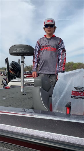 $4,500 bag of fish at the Skeeter XFL on lake Eufaula in Oklahoma!! #ToGodBeAllTheGlory #1BlessedLandMan #bassfishing #skeeterboats bassfishingoklahoma #eufaulalakeoklahoma #bassfishingeufaulalake #basstournaments #daiwareels #yamahaoutboards #daiwausa #daiwarods G-Dog Gunner West Fishing Gunner West | James West