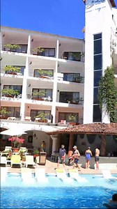 You could be here, enjoying another bright and beautiful day... Relax and catch some rays on our beautiful pool! #PuertoVallarta #familyvacation #poolhotels Special Offer: https://bit.ly/33rV6Xg Visit: www.playalosarcos.com 📞 (322) 226 71 00 ext. 44/45 📍Olas Altas 380, Emiliano Zapata Puerto Vallarta, Jalisco, México | Hoteles Los Arcos