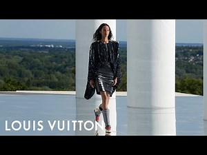 Women's Cruise 2022 Show | LOUIS VUITTON