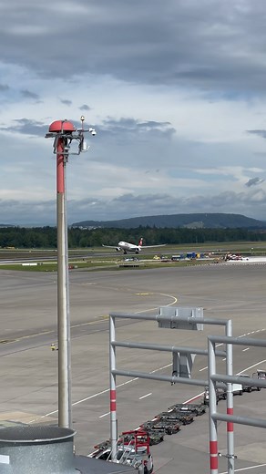 A330-343🔥🥵 SWISS International Air Lines🇨🇭 @flyswiss #flyswiss #flyswissa330 #a330 #a330300 #airbusa330 #swiss #swissinternationalairlines #takeoff #aviation #aviationdaily #aviationlovers #aviationphotography #avgeek #planespotting #planespotter #planespotters #2k24 #new #reels #instagood #instareels | JP_Aviation