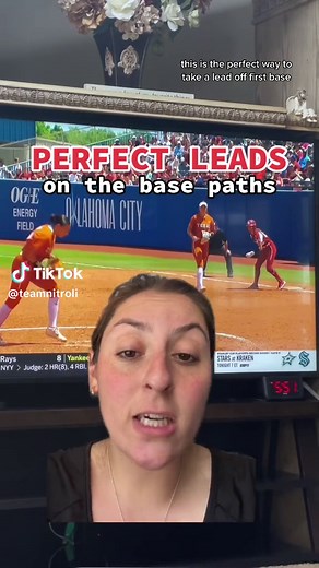 #greenscreenvideo absolutely loved seeing this lead and had to share! #teamnitro #softball #fastpitch #baserunning #steals #softballleads