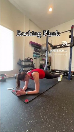 Rocking Plank- ⬆️ stability challenge by adding a controlled rock to your plank #smallspaceworkout