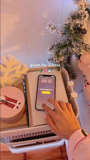 Grwm for the last day of school this year!🎄🎀 #grwm #schoolgrwm #grwmforschool #morningroutine