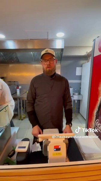 Hilarious Pizza Prank That Will Leave You Laughing