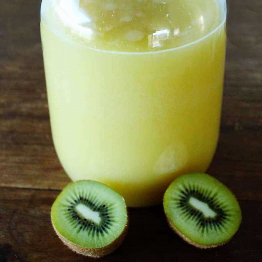 Kiwi wine recipe: easy steps with video