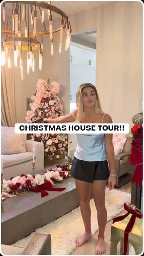 CHRISTMAS HOUSE TOUR!! | Gabbygolfgirl