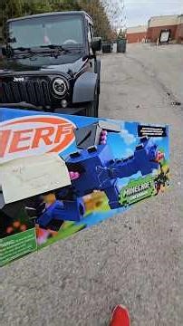 Just found a Minecraft Nerf gun in the dumpster!! Lets see if it works!!