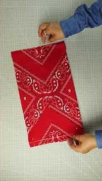 Drawstring Bag from a Handkerchief #diy #sewing #bag