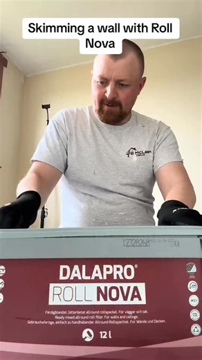 DALAPRO ROLL ON FILLER.. A guide on how to apply dalapro roll nova Using the Ox tools@speed skim filling blade and speedmax roller, when using a new sleeve make sure you give it I find it best to work in smaller sections at a time rather than one big wall or ceiling to stop the filler drying out too much but if it does just roll over it again to make it workable again #paint #painter #smcleandecor #painting #decor #decoration #decorating #decoração #diy #diyhomedecor #oddlysatisfying #asmr #inst