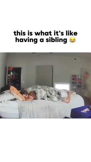just annoying asf like why would i do that 🤣 i thought she was gon wake up & slap me 😂😂 @Sav #sierrasprague #siblings #siblingsbelike #siblingrivalry #siblingfun | Sierra Sprague