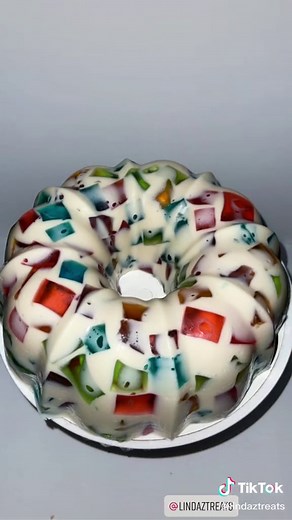 Delicious Mosaic Jello Cake Recipe