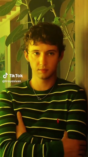 Troye Sivan y su Situationship de 10 Años