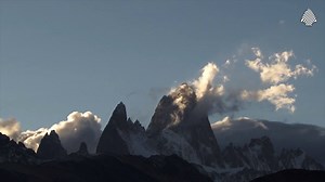 6.9K views · 376 reactions | ¿Sabías que el Monte Fitz Roy, cumbre emblemática de la zona norte del Parque Nacional #LosGlaciares, también es llamado Chaltén? En lengua tehuelche significa “montaña que humea”. | Parques Nacionales de Argentina | Facebook