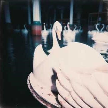 KEEP WALKING. (30s Liminal Dream Loop)