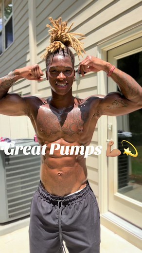 FREE GAME‼️ Still not seeing any real definition in those biceps well I got one for you! Check it out: All you need is 2 10 pound weights ( weight may vary depending on level ). This workout will kill those biceps. It’s okay to stop and take a couple seconds of rest but keep pushing and get right back to it. It’s not about how many you can do , it’s about getting better the next time. 5 min Workout 1 min -Wide Curls 1 min - Hammer Curls 1 min - Drag curls 1 min - Reverse curls 1 min- Close grip 