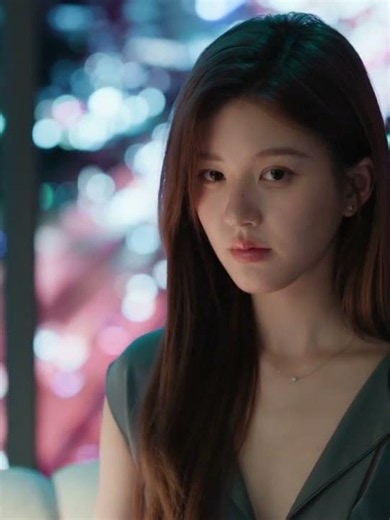 She has to make a choice😼😼 #ZhaoLusi #WilliamChan #LoveAmbition #cdrama