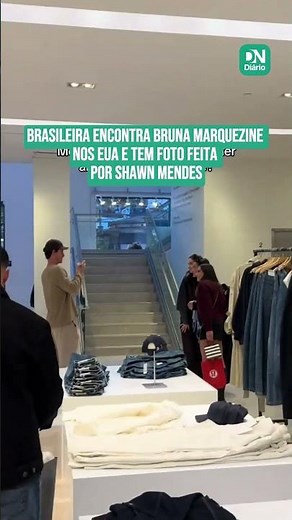 Brasileira encontra Bruna Marquezine nos EUA e tem foto feita por Shawn Mendes