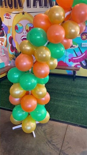 Turning a few balloons into a whole setup 🎈 sometimes the simplest set ups end up looking the best.