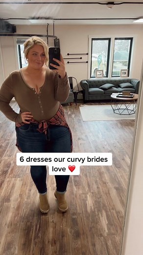 #curvy #curvybride #sparkleweddingdress #weddingdresses #bridalstore #plussize #plussizebride #DoritosTriangleTryout #weddingtiktok