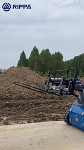 Rippa Skid Steer Loader × Side Shift Pallet Fork Precise handling, effortless alignment Efficiency starts with Rippa. Looking for dealers worldwide. 📩 Email: rippalargeexcavator@gmail.com 📲 WhatsApp: 188 6372 1192 #skidsteerloader #skidsteer #machine #ChineseExcavator #MiniDigger #Kubota #Rippa #미니굴삭기 #ConstructionEquipment #ContractorLife | Rippa Group