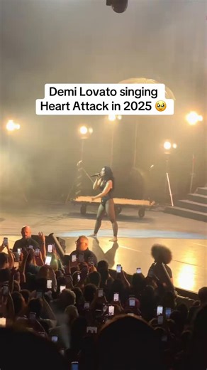 Demi Lovato performed “Heart Attack” among other throwback hits last night at her one night show in LA 🌟 [Via: TT/ mccallmirabella] | MUCH