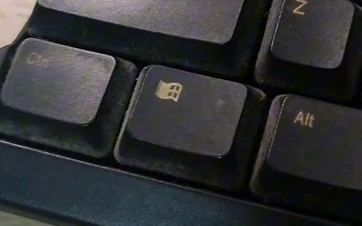 搞了个PS2转USB的转接线来复活家里千禧年买的键盘战损版