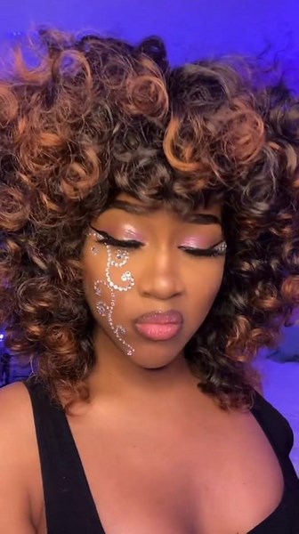 curly wig with bangs