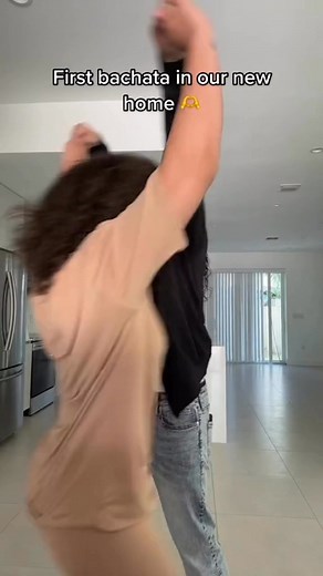 98K views · 2.9K reactions | Love bachata | Honeybthatsme | Facebook