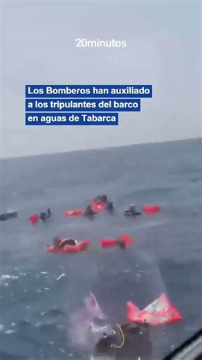 Catamarán se hunde en Alicante: 11 personas son rescatadas a tiempo