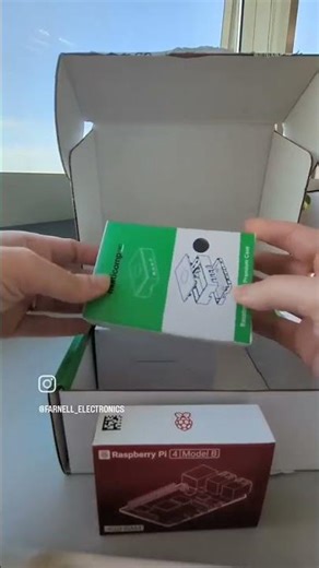 Unboxing the Raspberry Pi 4 Starter Kit!