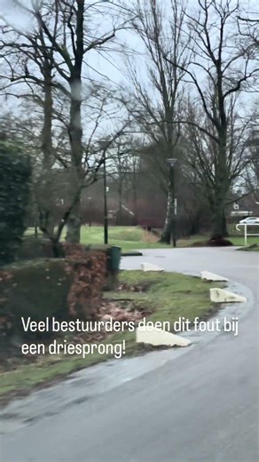 Many drivers make this mistake at a three-way junction!