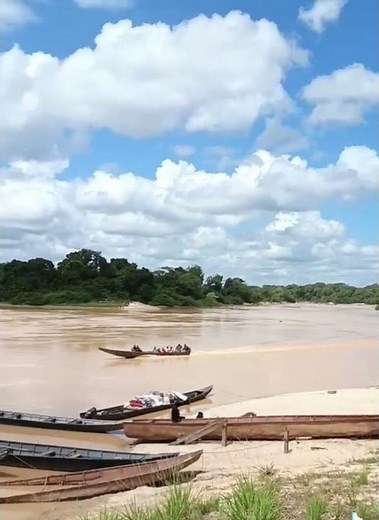 Border between Venezuela and Guyana....better known as the Cuyuni River. #EssequiboIsGuyana