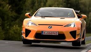 Vous, vous ne savez RIEN au sujet de la Lexus LFA. Lui, il sait. 🔥 | Le Garage des Blogs