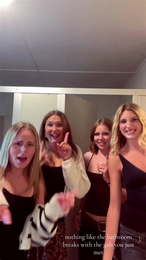 Bathroom Breaks with the Girls: A Fun Exchange Year Moment