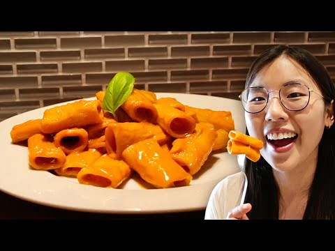 Creamy Gochujang Pasta 🍝 (A spicy Korean cream sauce)