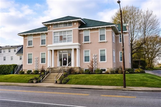 202 S College St, Harrodsburg, KY 40330 - Parkview Guest House | LoopNet